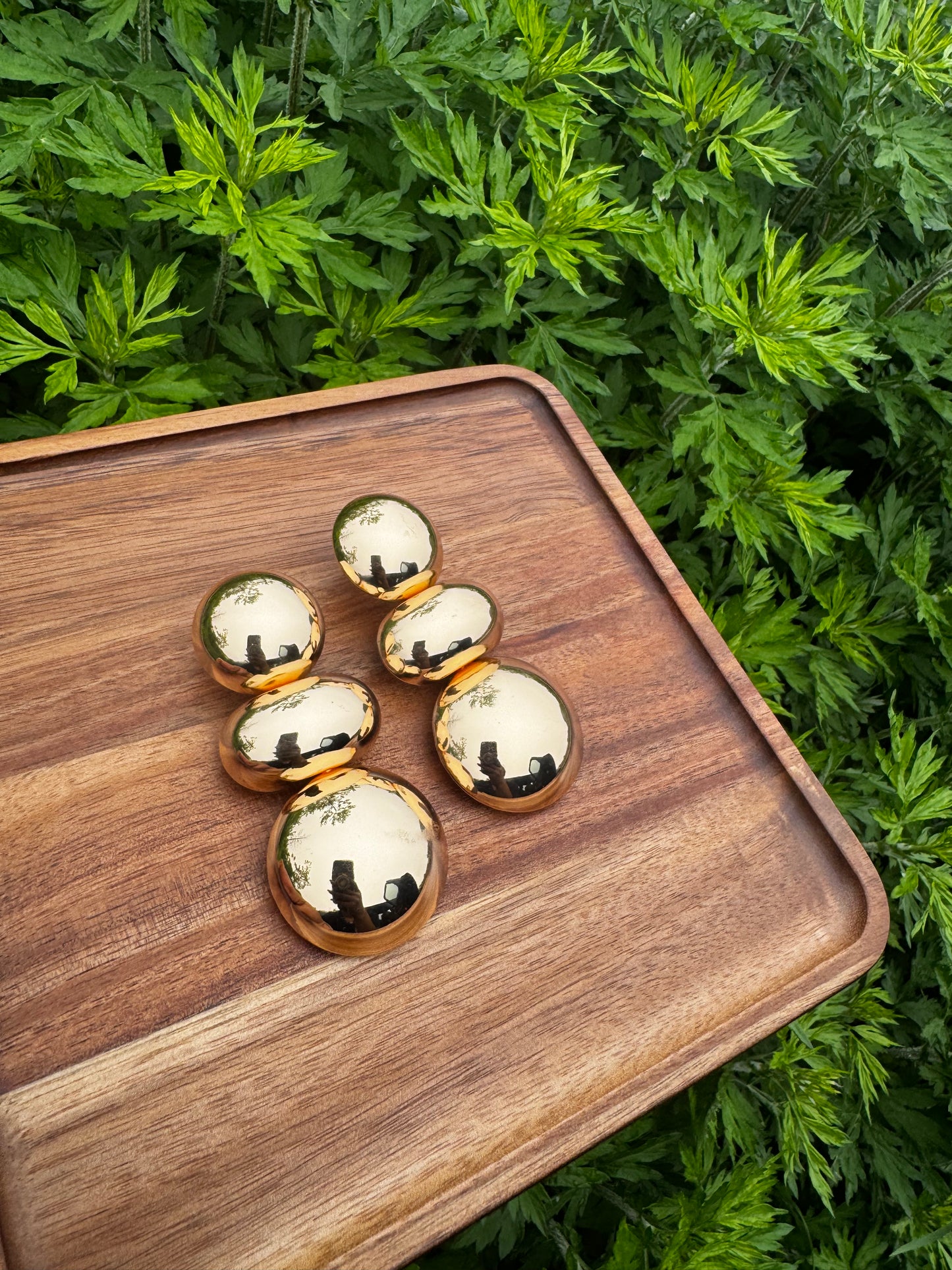 “QUEEN” EARRINGS