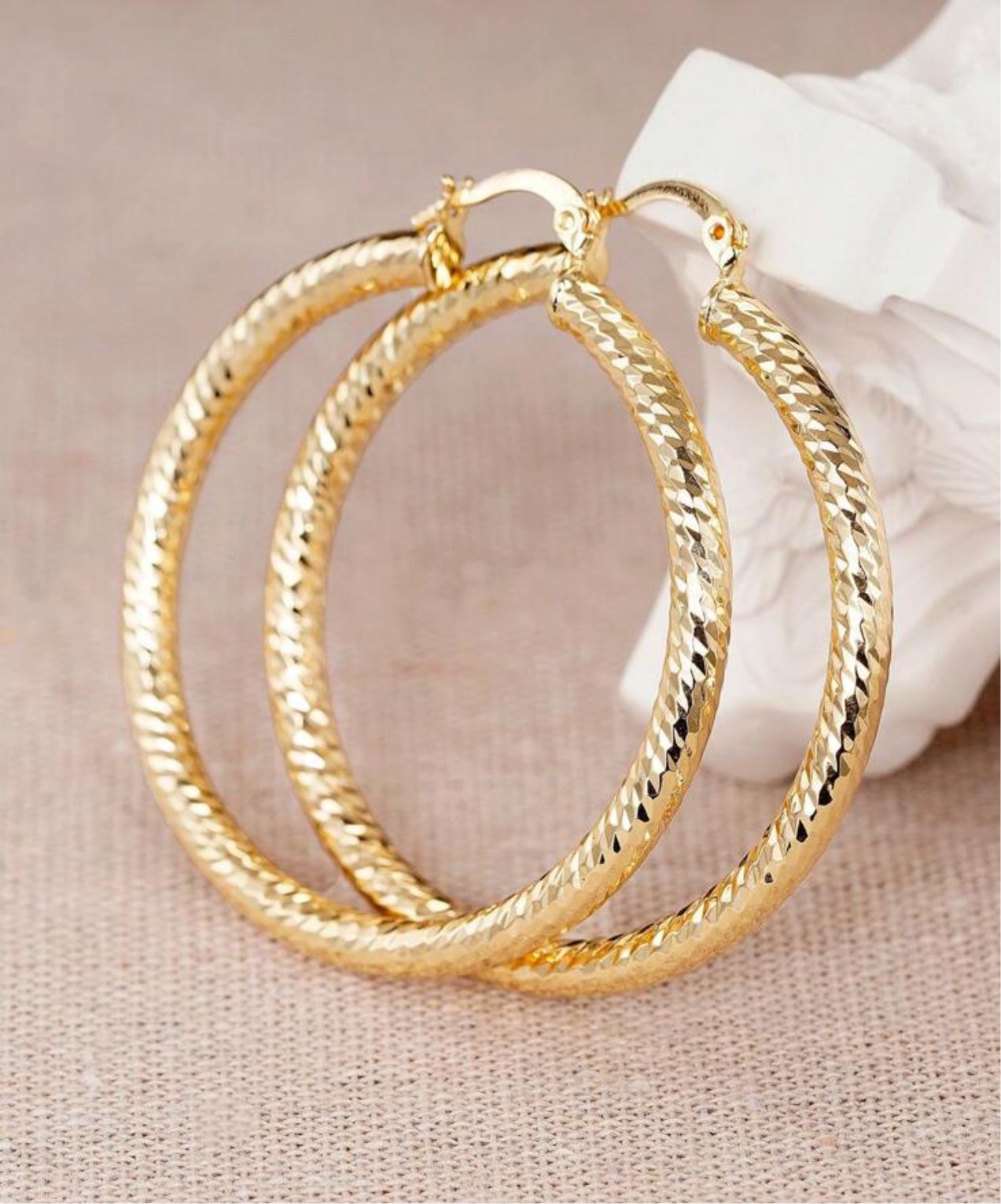 “HOOP “EARRINGS