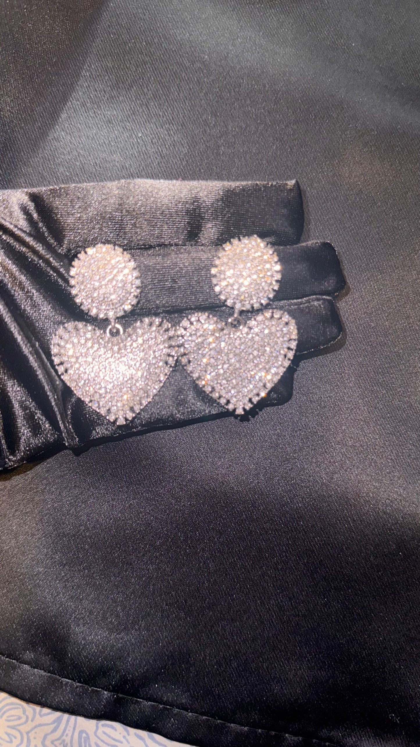 “HEART U” EARRINGS