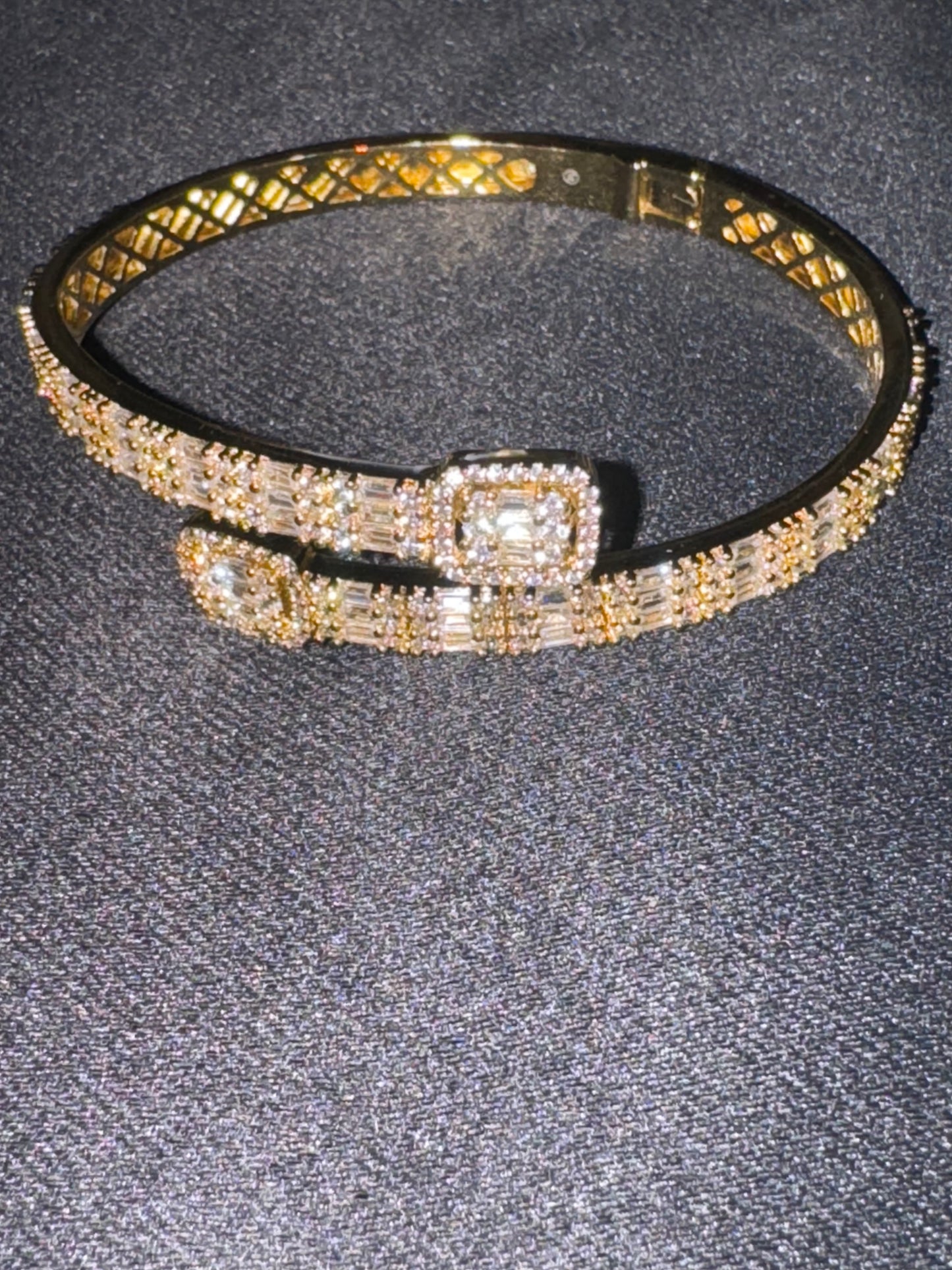 BAGUETTE CUFF