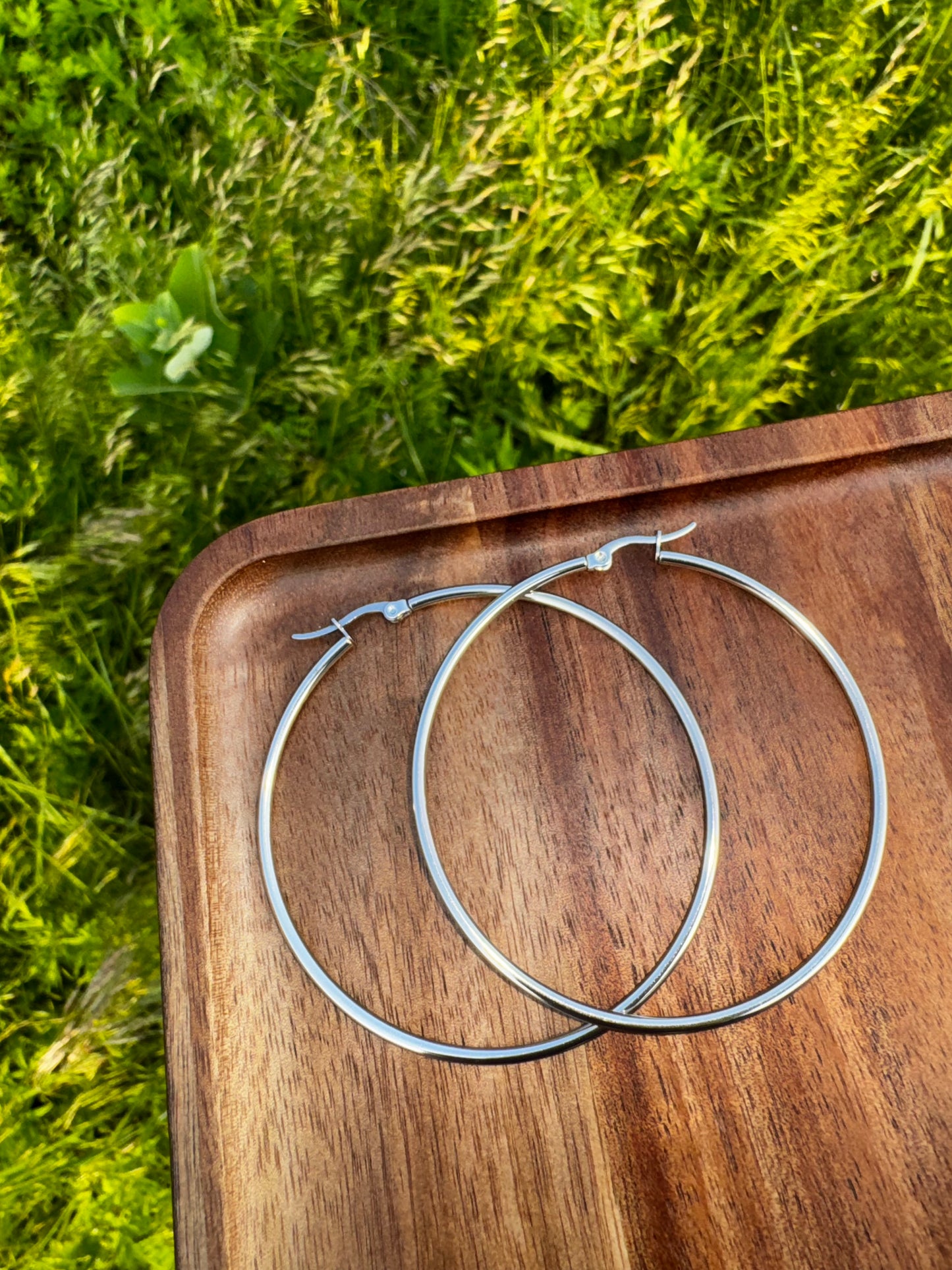 “HOOP “EARRINGS