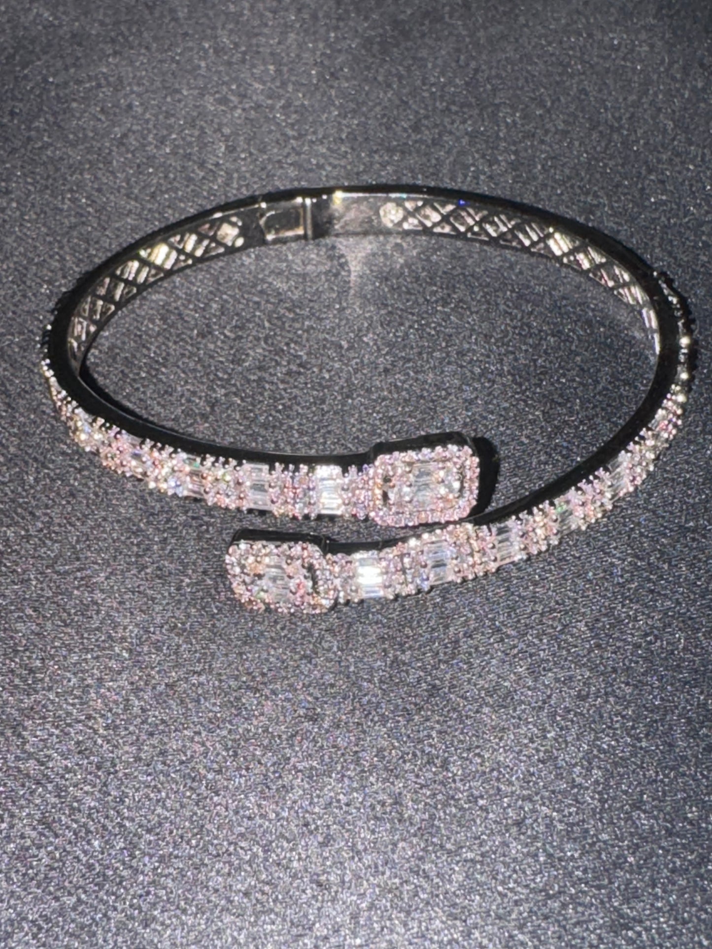 BAGUETTE CUFF